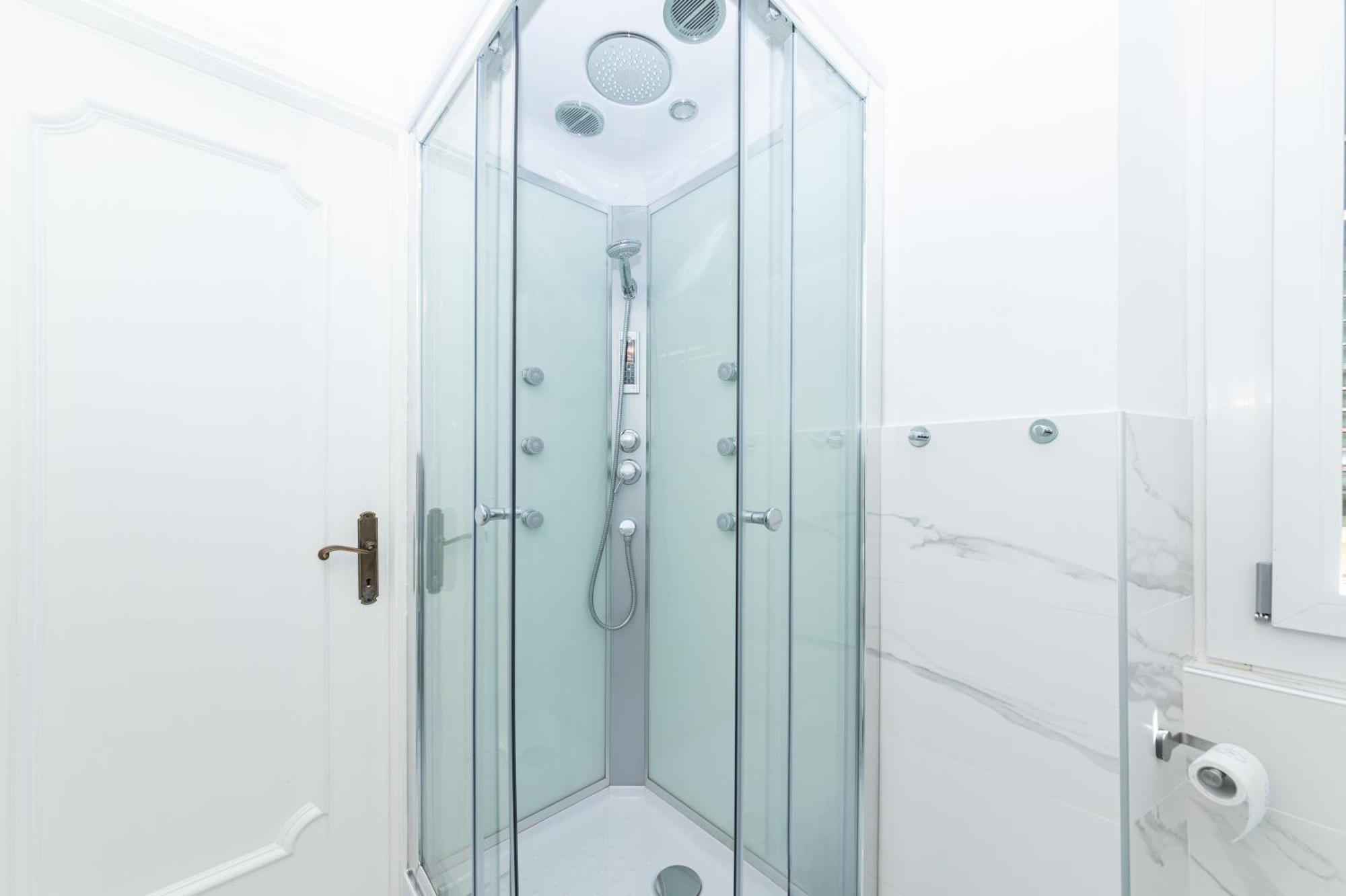 Galia Rooms It Self Check In H24 Genua Exterior foto